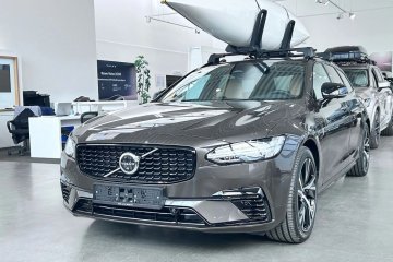Volvo V90 T6 AWD Plug-in hybrid Plus Dark NOWE