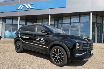JAC JS8