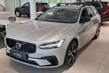 Volvo V90 T8 AWD Plug-In Hybrid Plus Dark