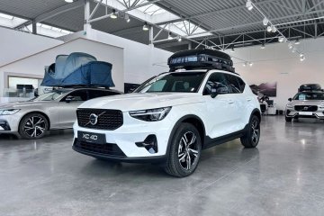 Volvo XC40 B3 Plus Dark